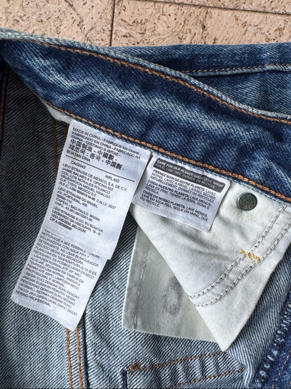 Levi's Women's Light Blue Straight-Leg Jeans - Picture 9 of 12